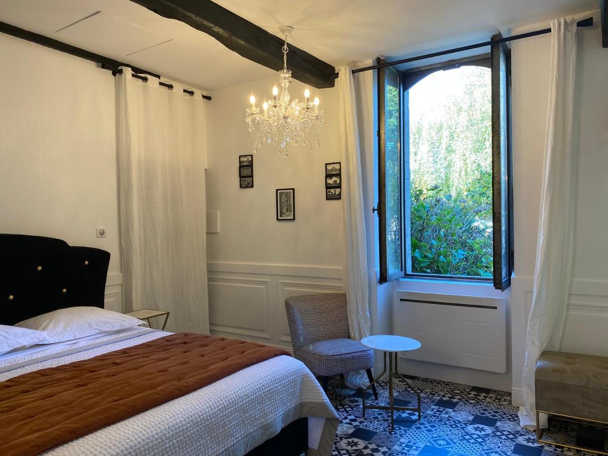 Chambre D'Hote 1787 : Les Terrasses Des Pyrenees Laloubere Extérieur photo